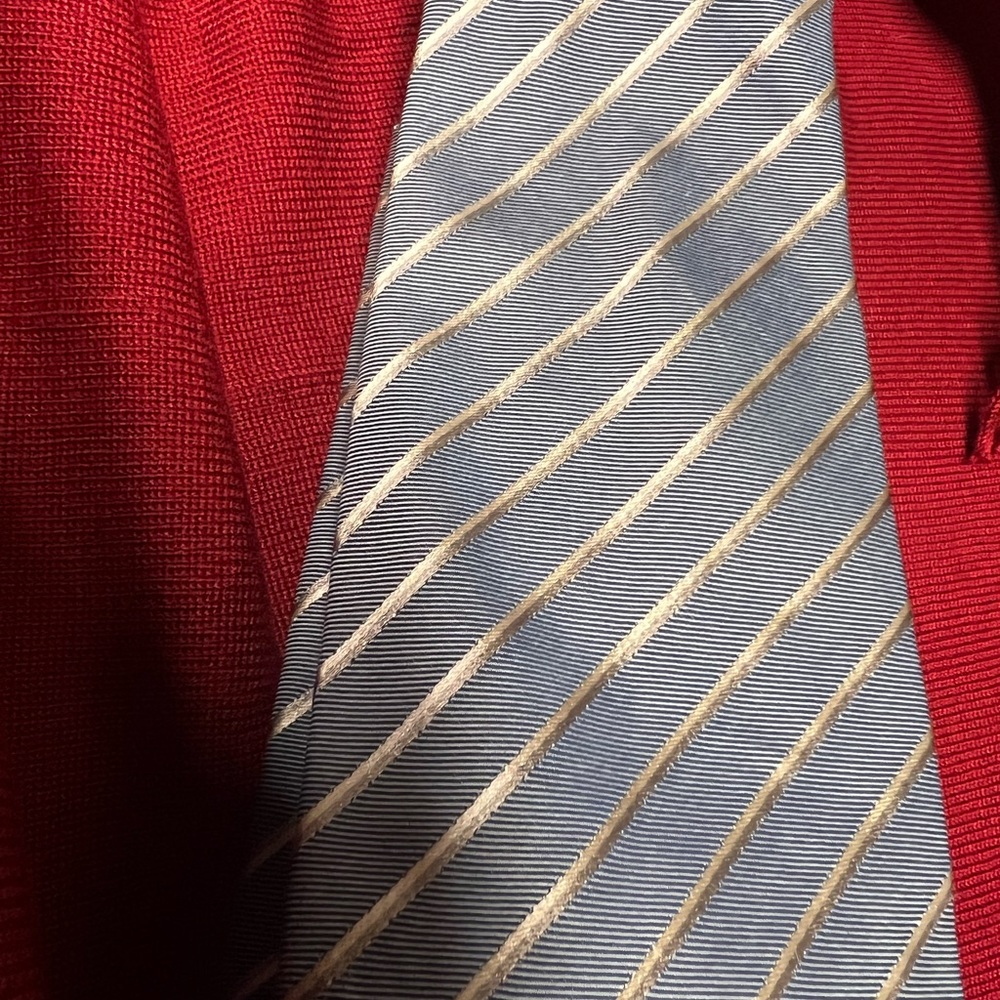✨ Armani Collezioni Silk Striped Tie – Made in Italy ✨